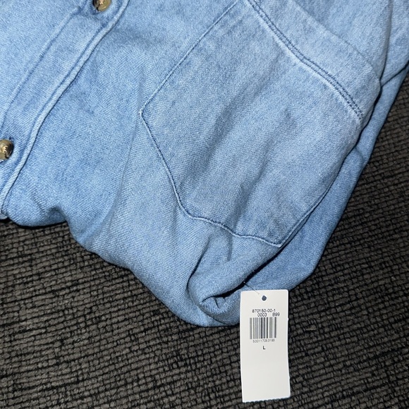 Oversized Button-Down Boyfriend Shirt. Size Large - Picture 4 of 5